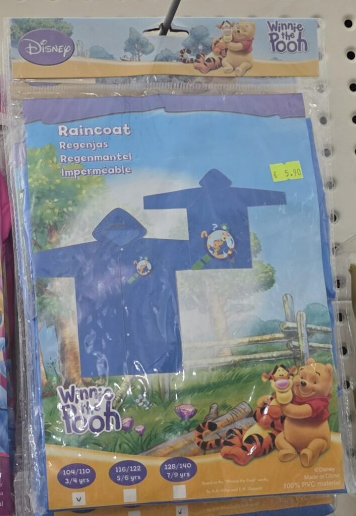 Impermeabile Bambini con Winnie the Pooh – Protezione e Allegria nelle Giornate Piovose